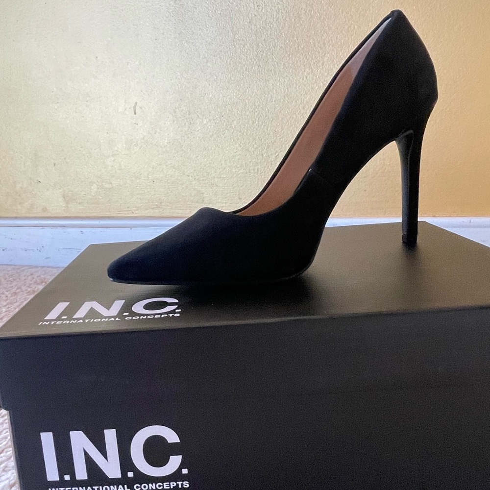 INC International Concepts Black Pointed-Toe Stiletto Pumps